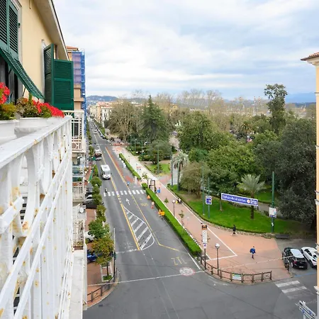 La Casa Del Capitano Apartmán *